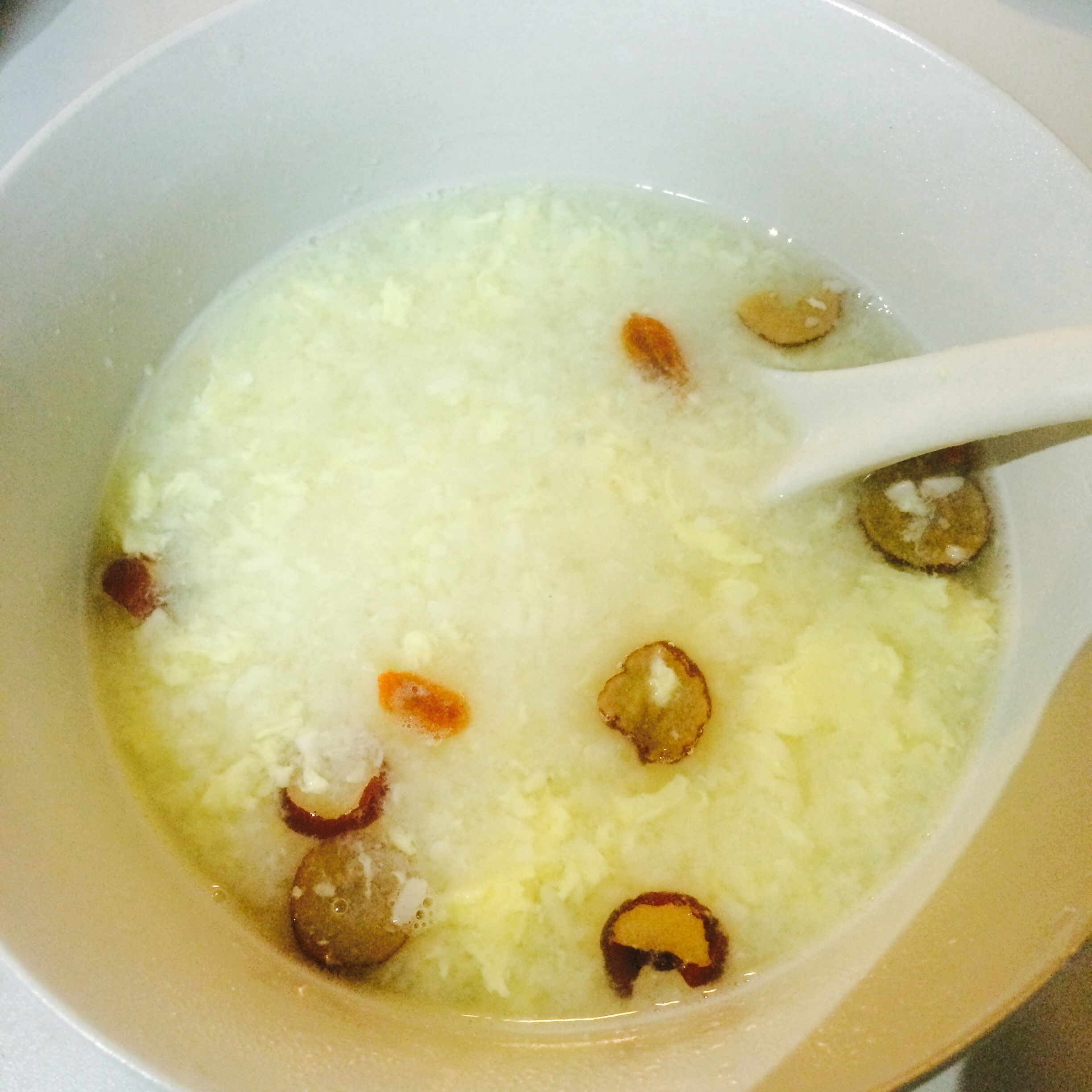 酒糟煮鸡蛋