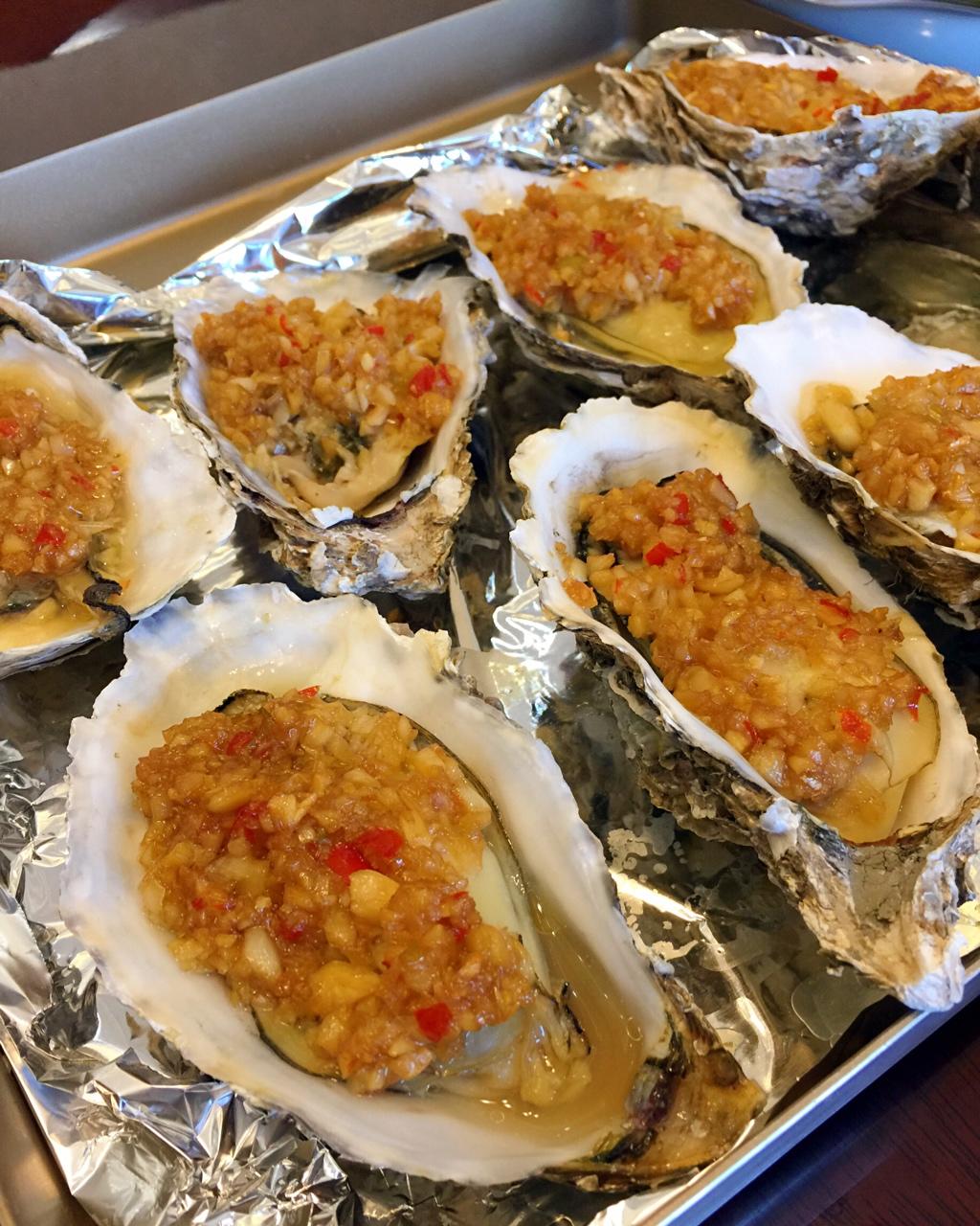 秘制蒜蓉酱（烤生蚝扇贝、锡纸金针菇，干拌面）