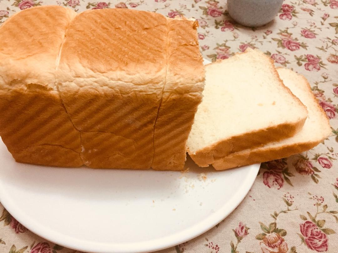 基础面包制作 Basic Bread (Loaf&Roll)