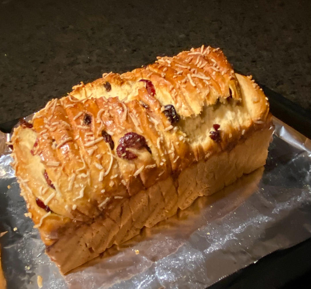 手撕蔓越莓炼乳吐司