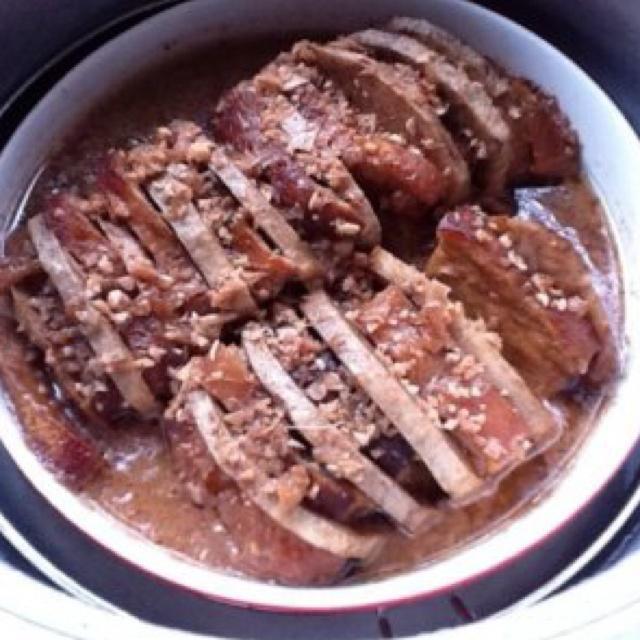 芋头扣肉 粤菜的做法