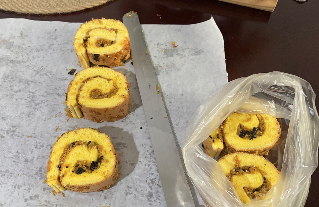 美味肉松卷-简单不开裂，零失误的蛋糕卷