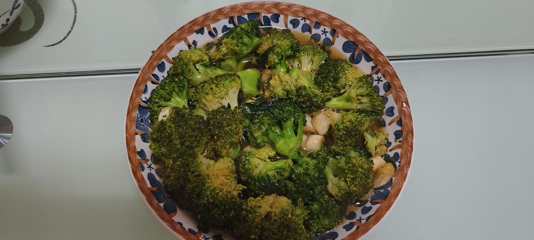 蒜香西兰花【太太乐鲜鸡汁芝麻香油】