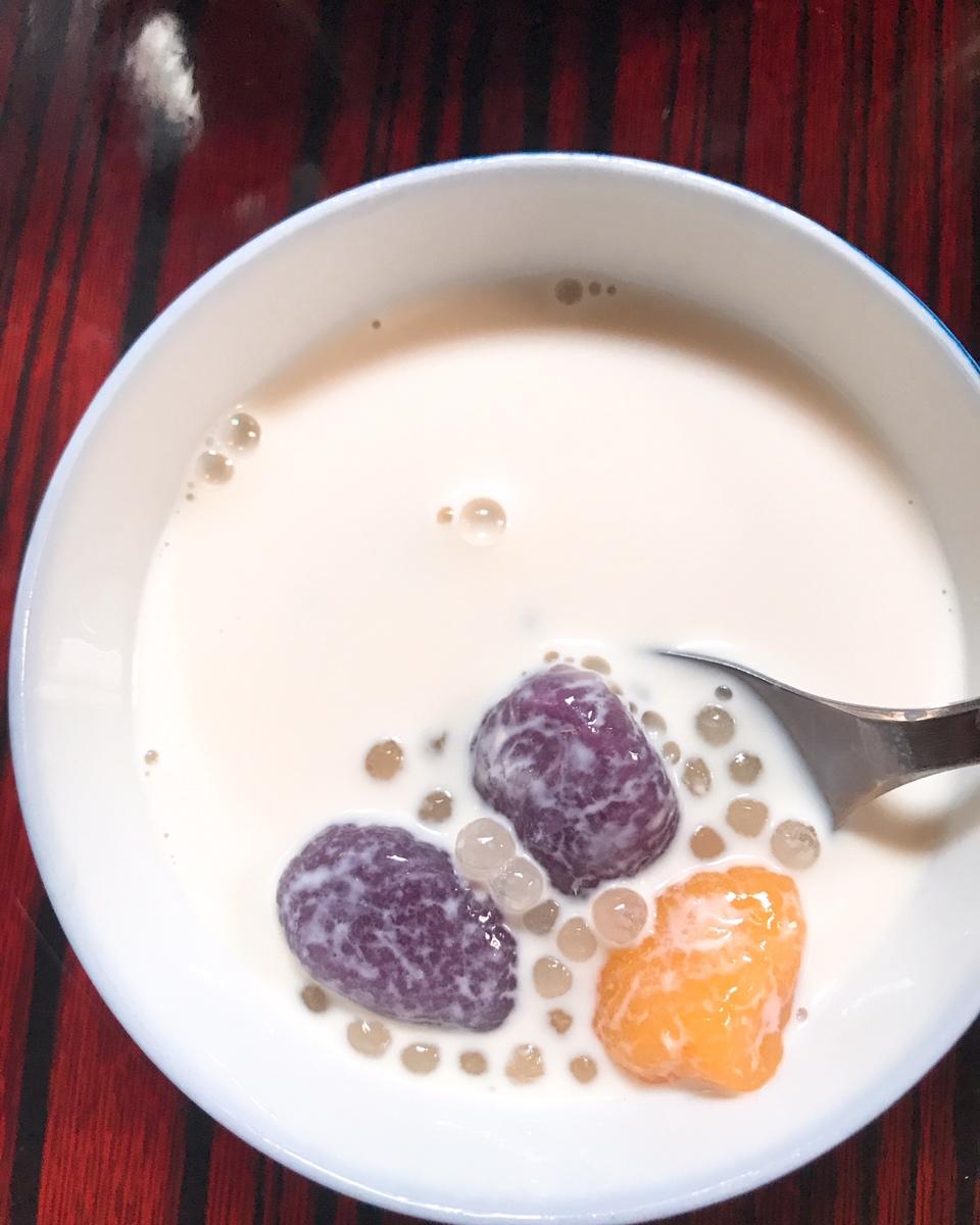 芋圆芒果椰汁西米露