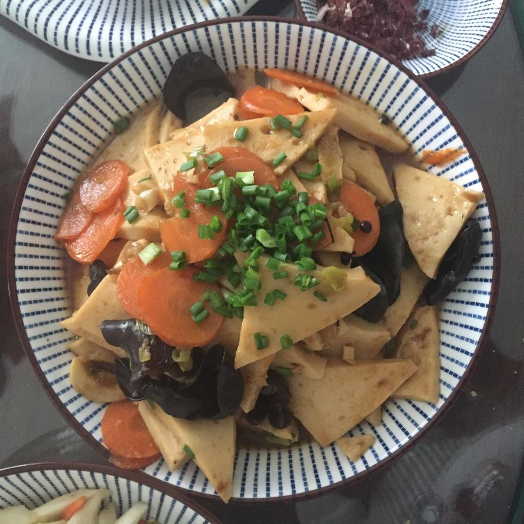 千叶豆腐烧木耳