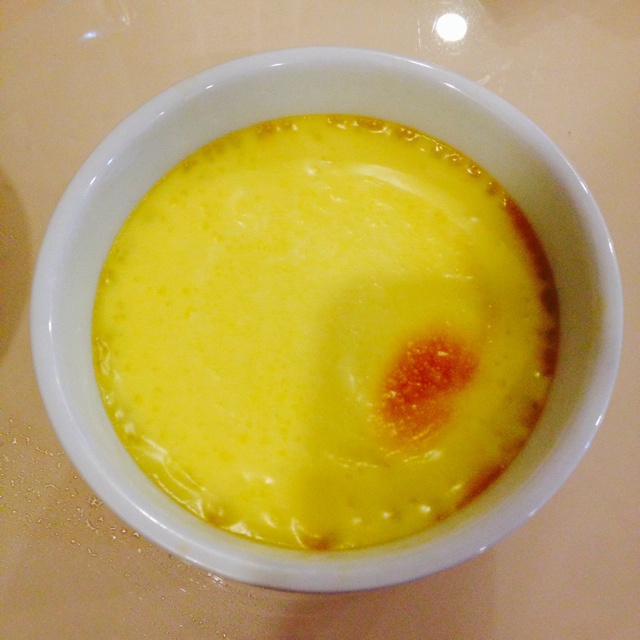 Crèmebrulée。法式烤布雷。焦糖布丁。