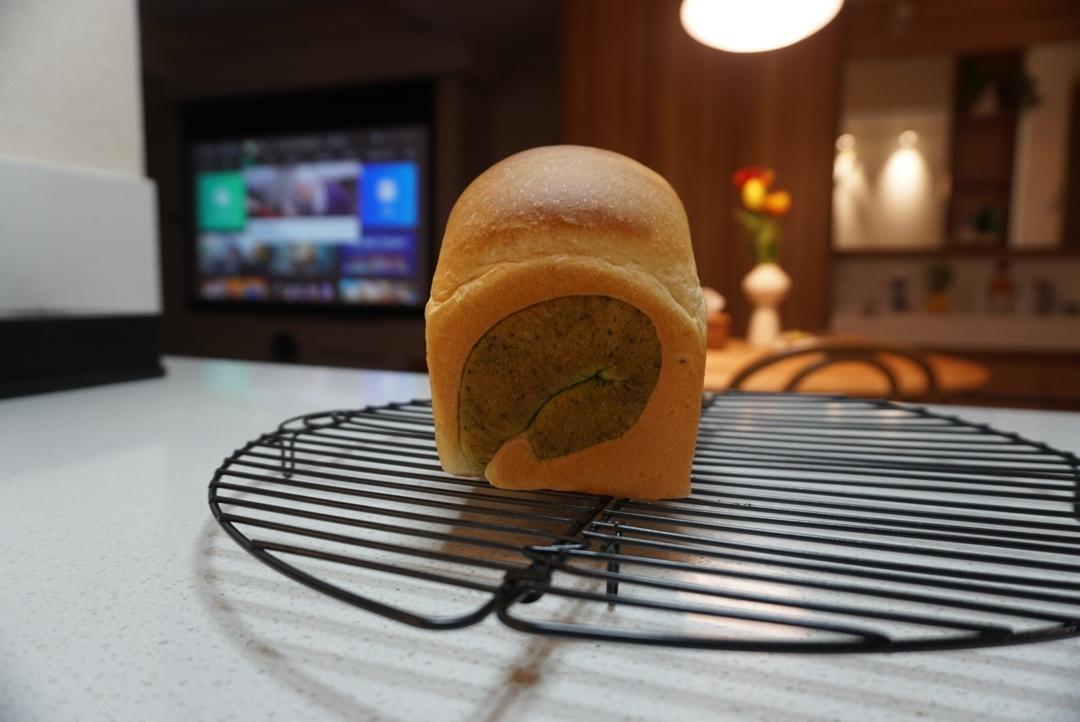 清香柔软的抹茶红豆吐司