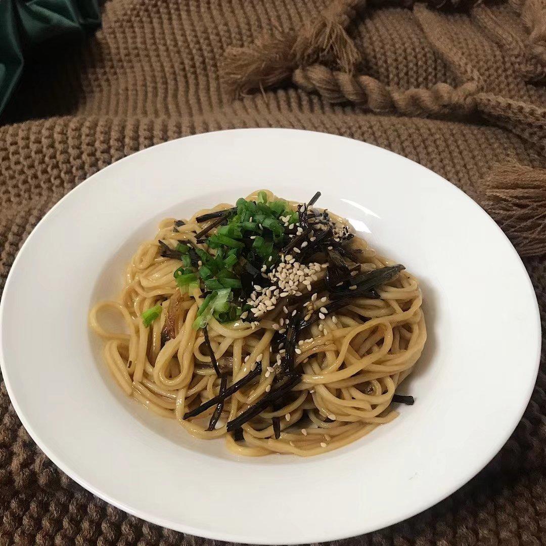 秘制葱油拌面