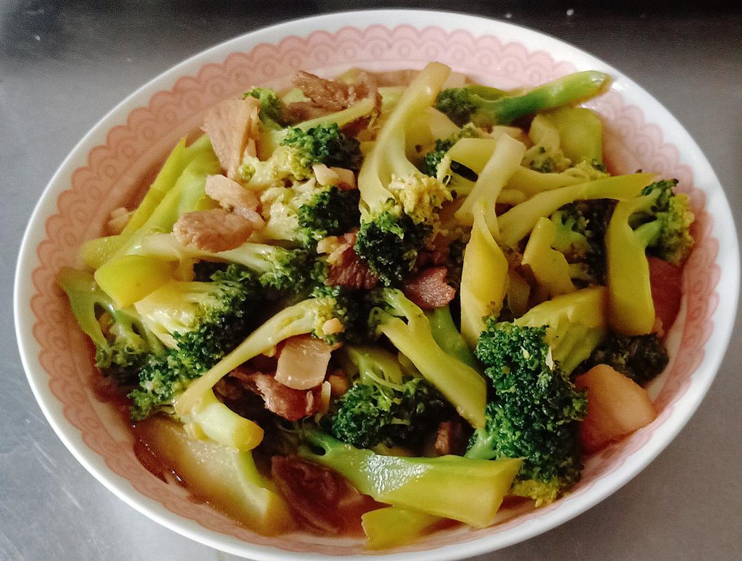 西兰花🥦炒肉🥩的做法