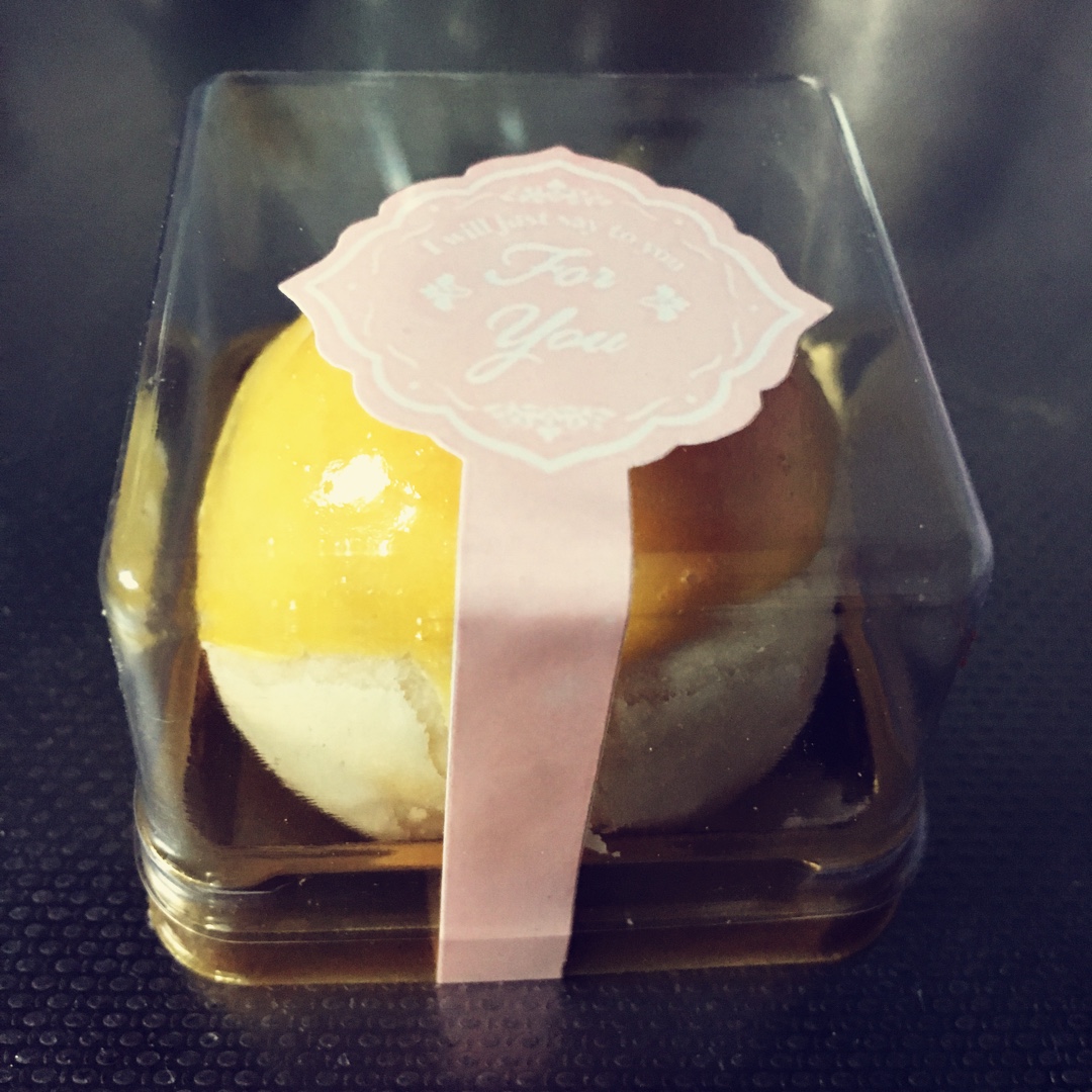 蛋黄酥：抹茶酥：（奶黄味）