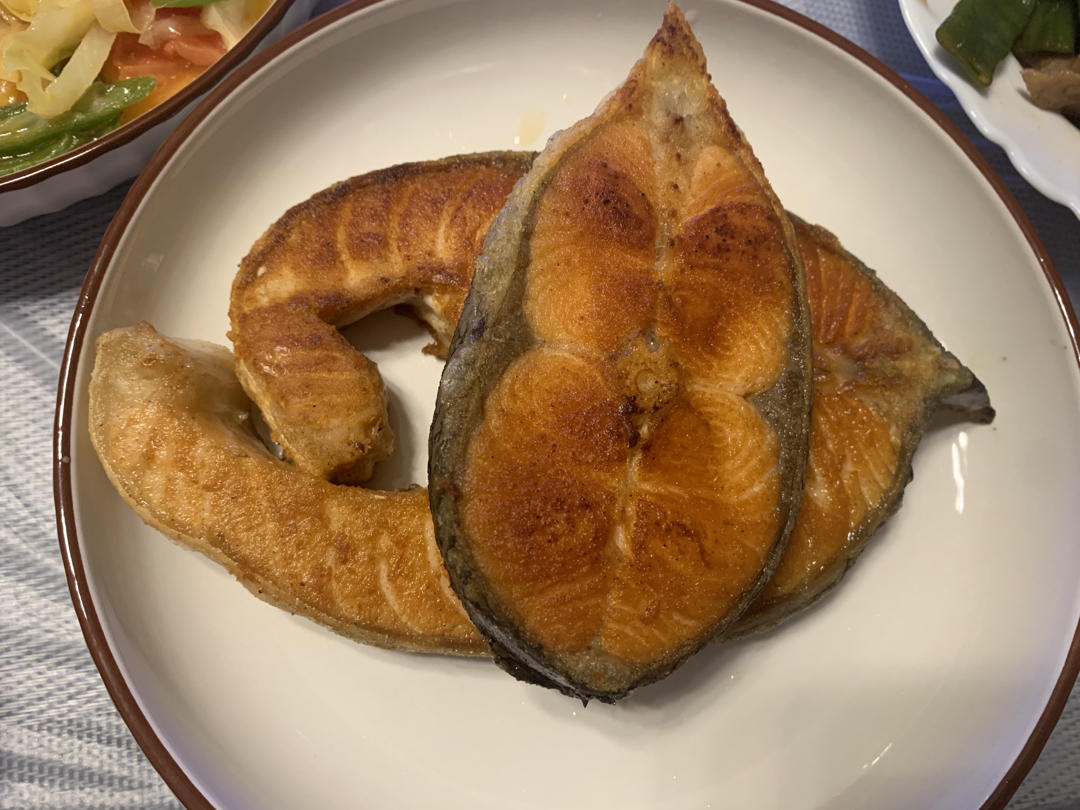 盐煎三文鱼