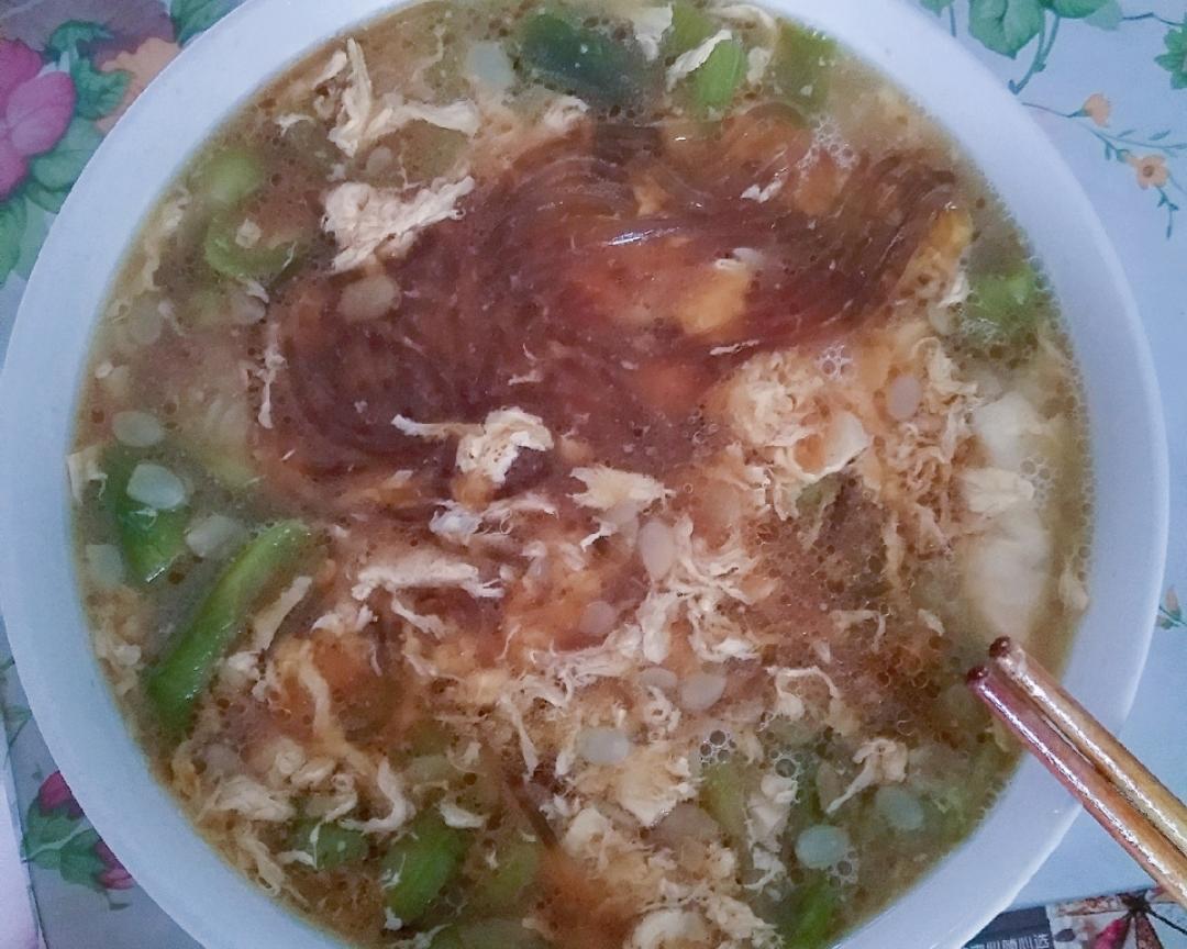 丝瓜粉条鸡蛋汤的做法