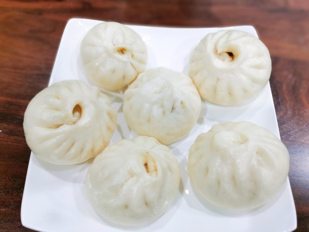 好吃流汁的肉馒头