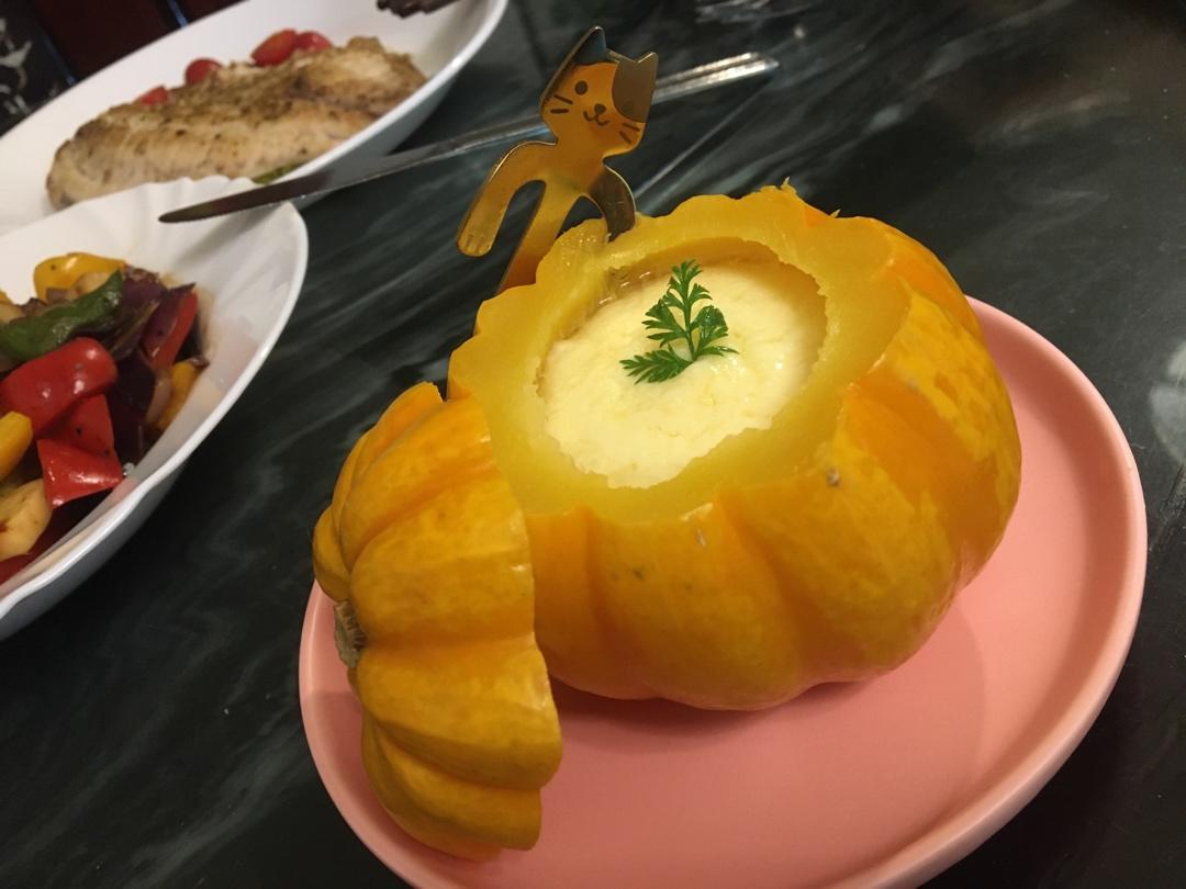 美妙的夏日甜品：小南瓜蒸蛋奶