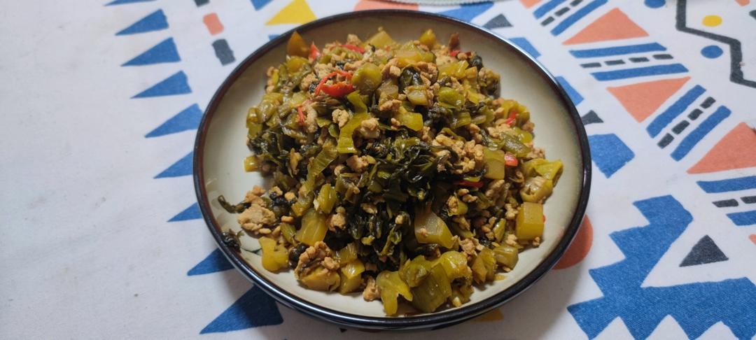 超下饭的酸菜肉末😋