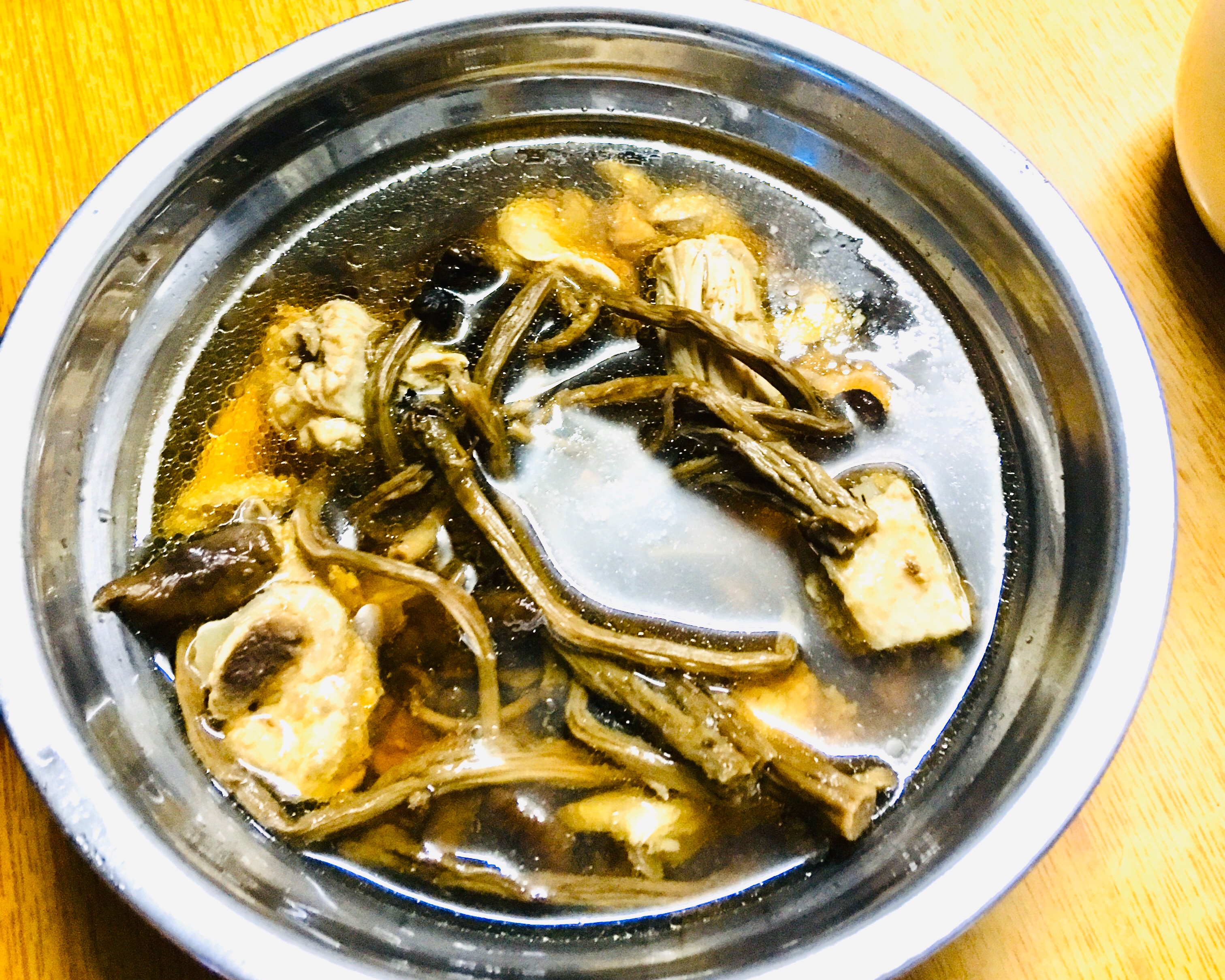 茶树菇炖鸡汤的做法 步骤6