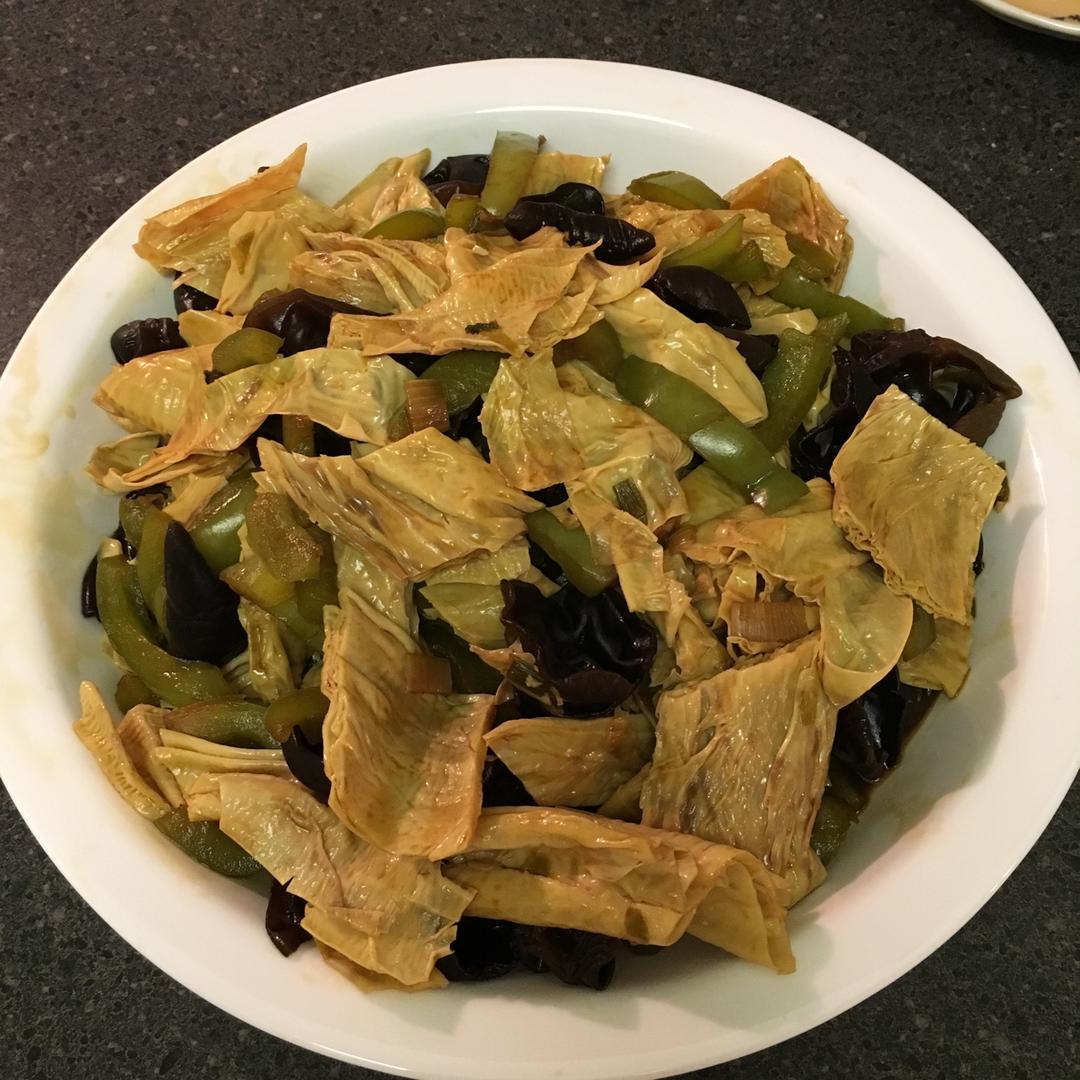 腐竹木耳黄瓜炒