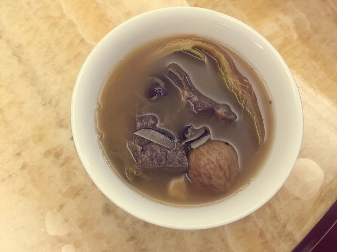 猪肺霸王花润肺汤