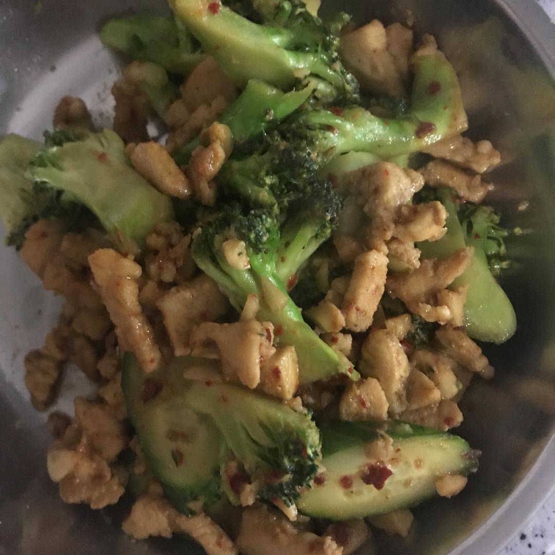西兰花炒鸡肉