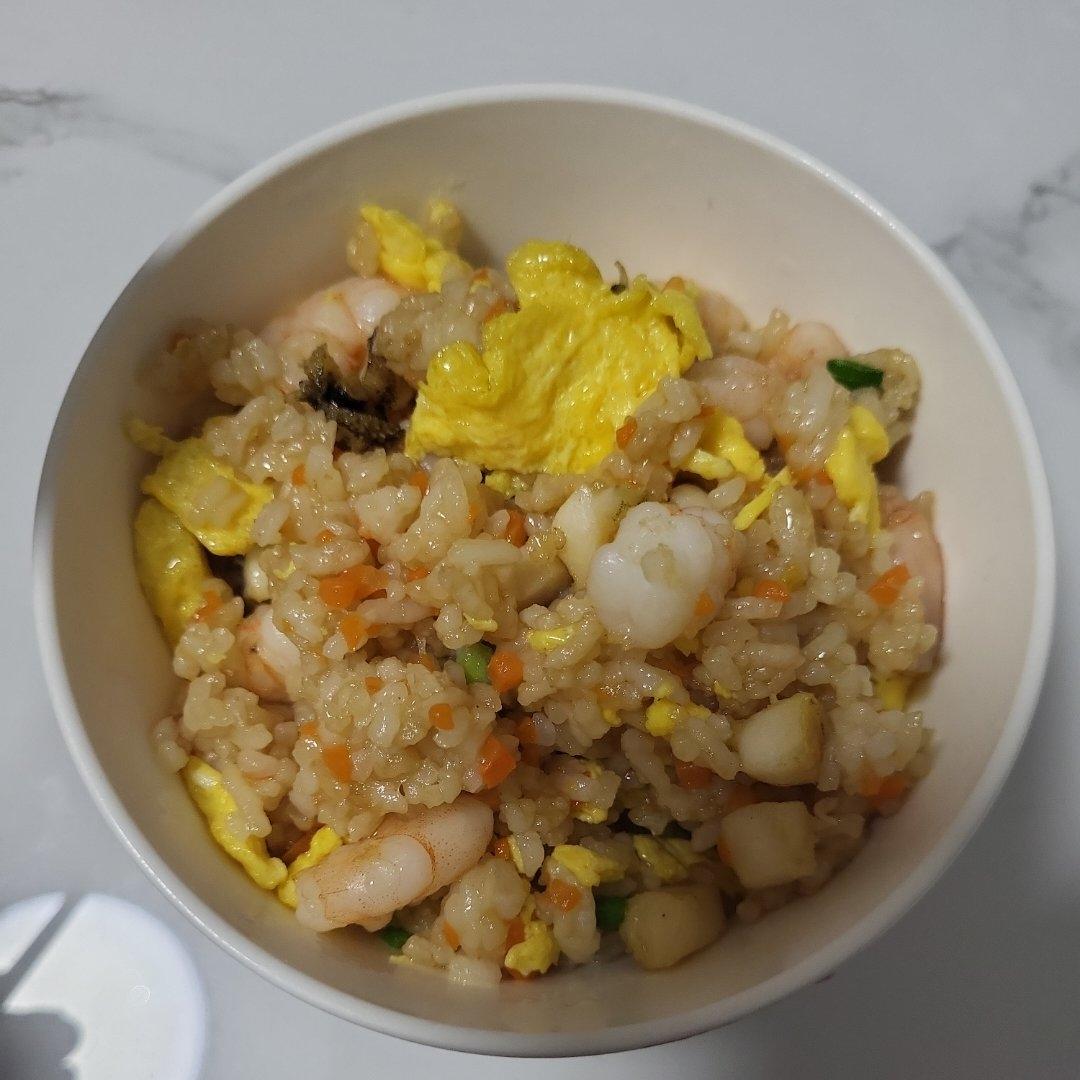 豪华版虾仁炒饭🍤