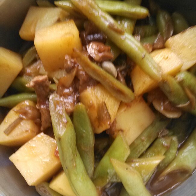 土豆炖豆角