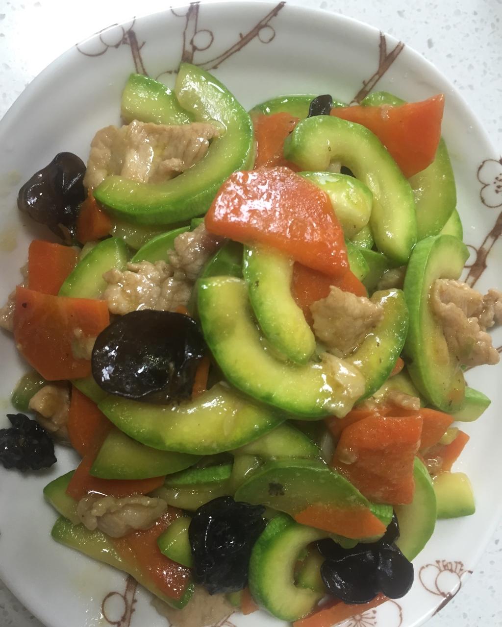 彩虹天那边做的西葫芦炒肉片