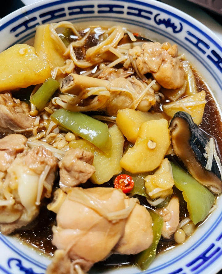黄焖鸡米饭