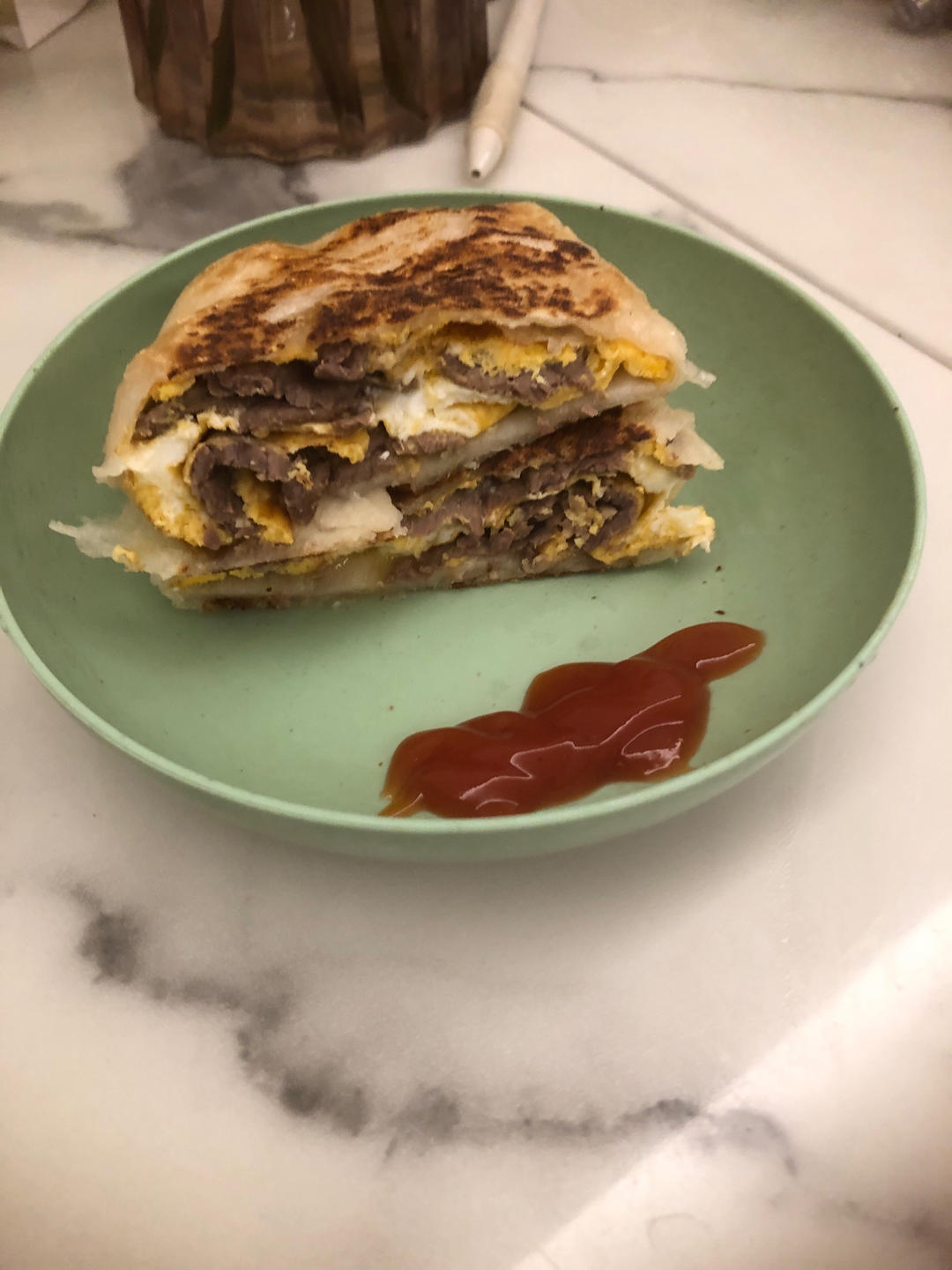 午餐肉玉米爆浆卷饼