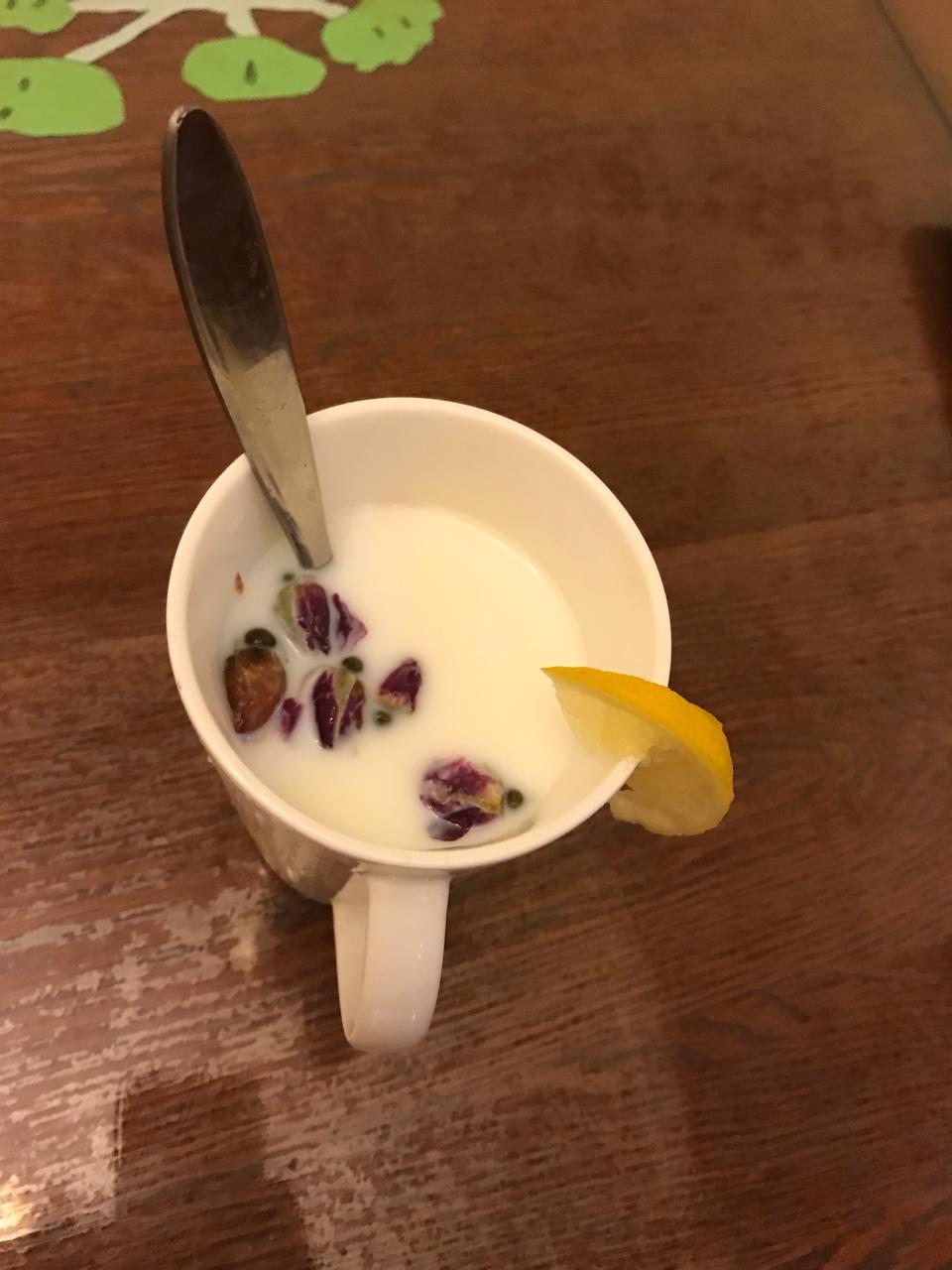 玫瑰奶茶