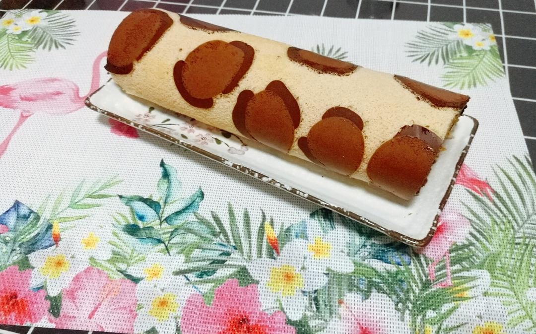 彩绘豹纹可可蛋糕卷，口感一级棒！٩(˃̶͈̀௰˂̶͈́)و