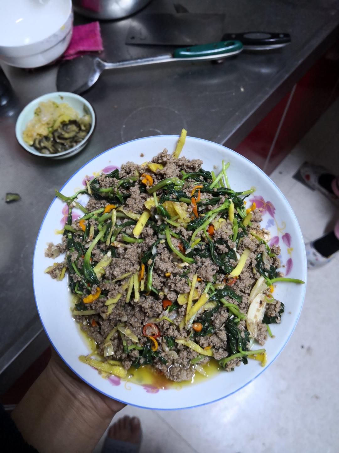薄荷小炒牛肉