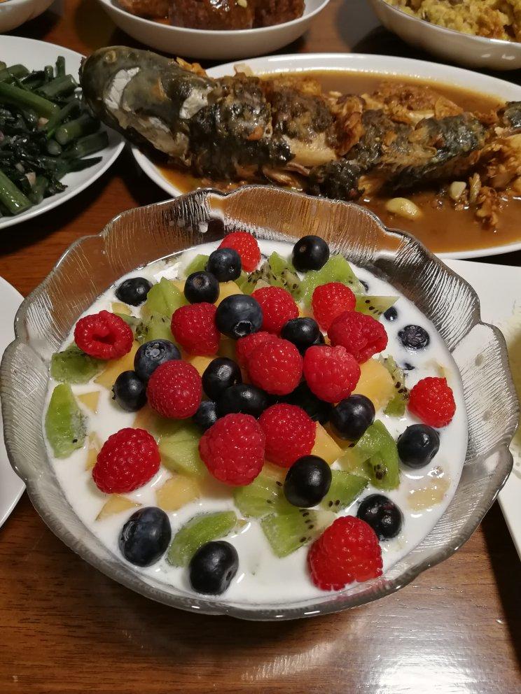 堂妈的酸奶水果捞