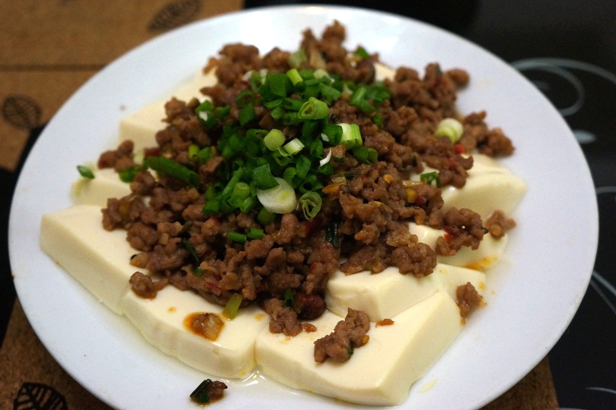 香辣肉末蒸豆腐