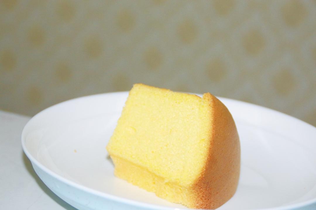 超简单完美戚风蛋糕（6寸2蛋）附打发、翻拌、脱模视频