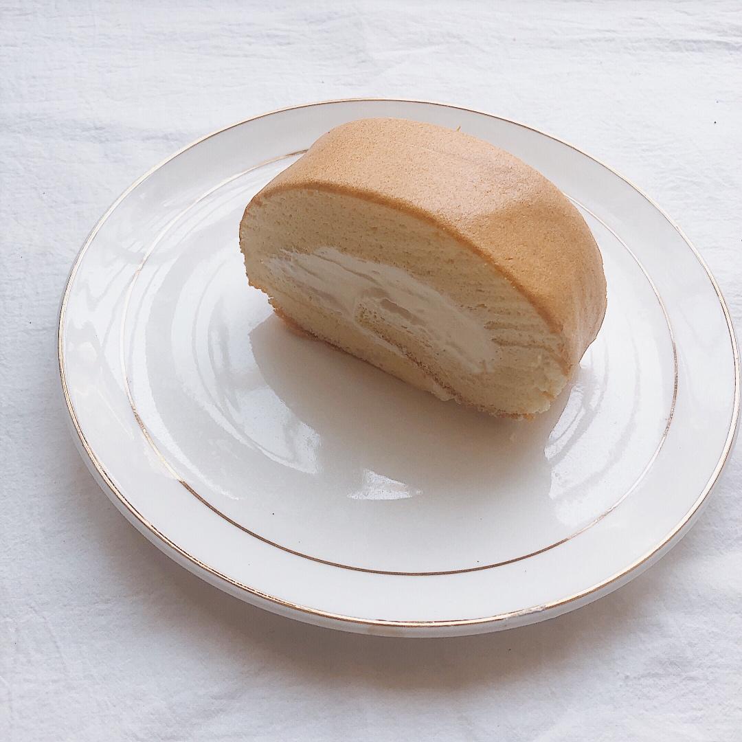 超详细的瑞士卷奶油蛋糕卷原味蛋糕卷的制作方法 饱满不掉皮不开裂（附模具换算方法）