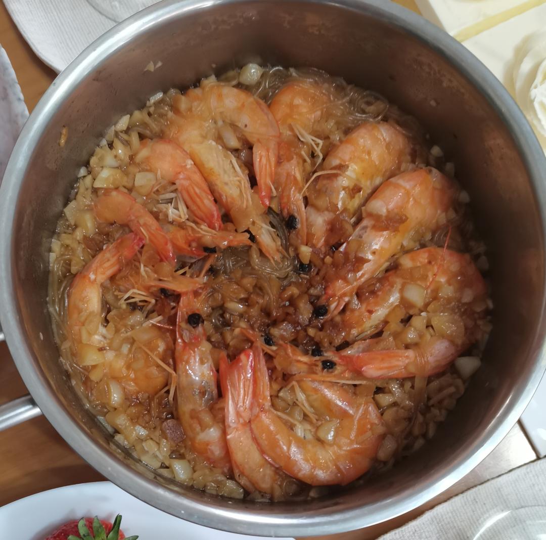蒜蓉粉丝鲜虾煲