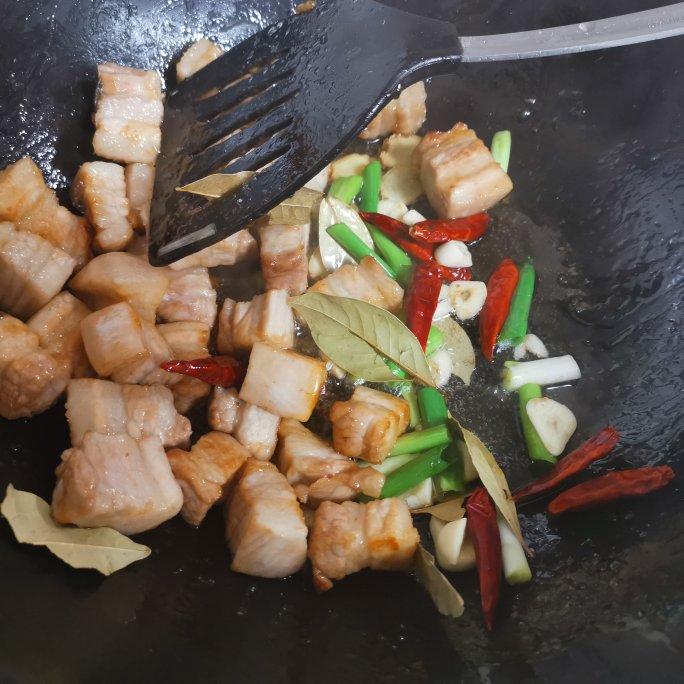 家常版香😋而不腻红烧肉