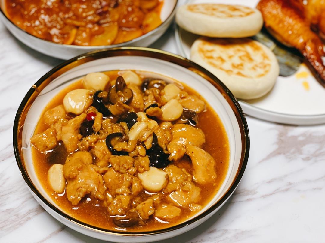 超级下饭土豆香菇炖鸡腿