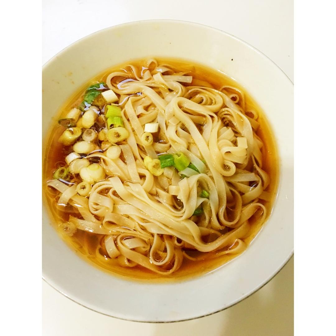 小葱麻油酱油面