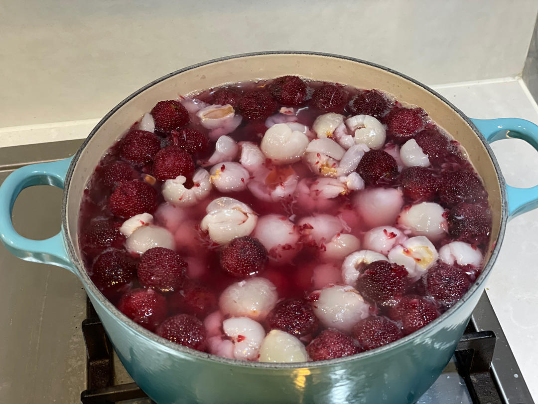 杨梅荔枝冰饮 夏日比酸梅汤更好喝的就数它了