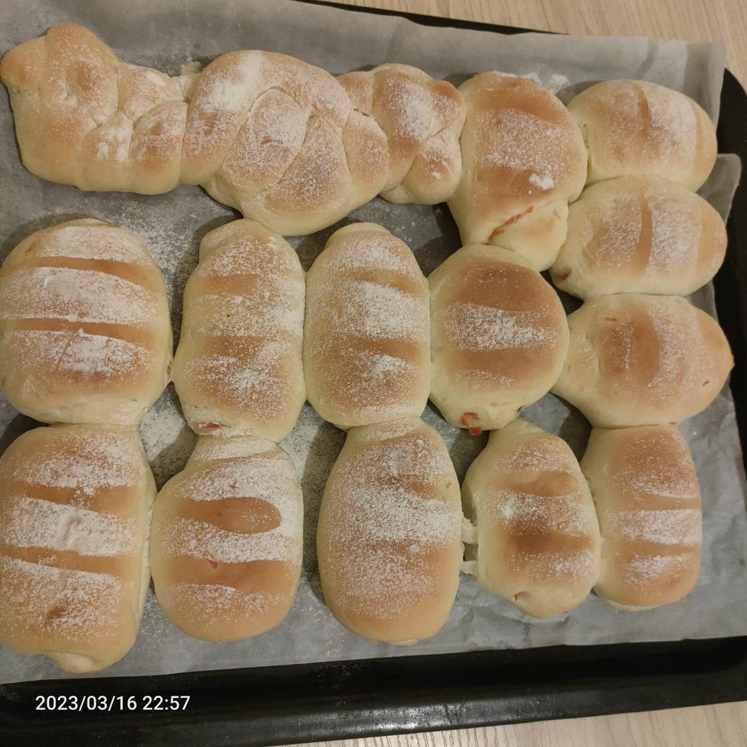 不用揉面的软萌烤面包