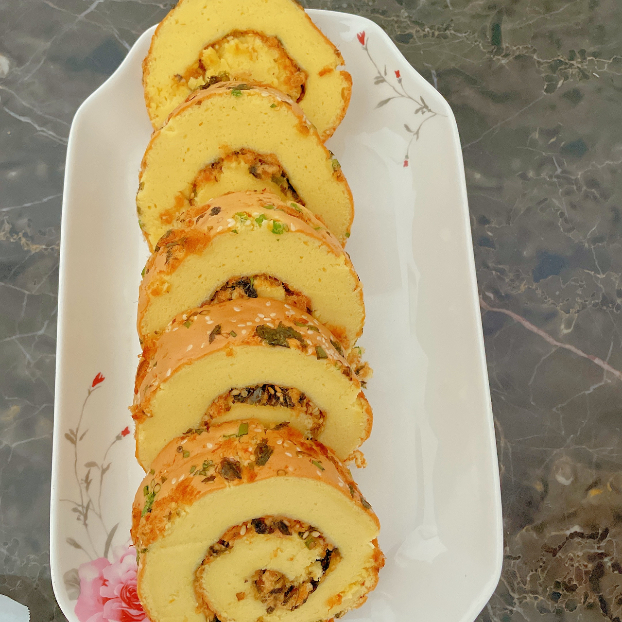 香葱海苔肉松芝麻蛋糕卷