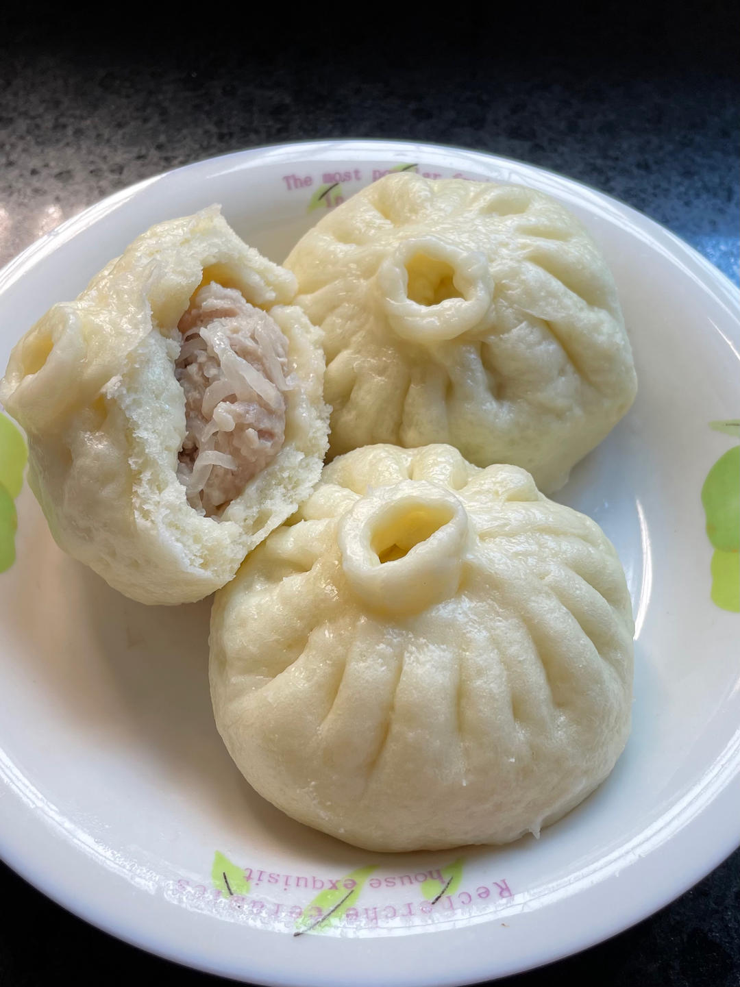 鲜肉包、萝卜丝肉包