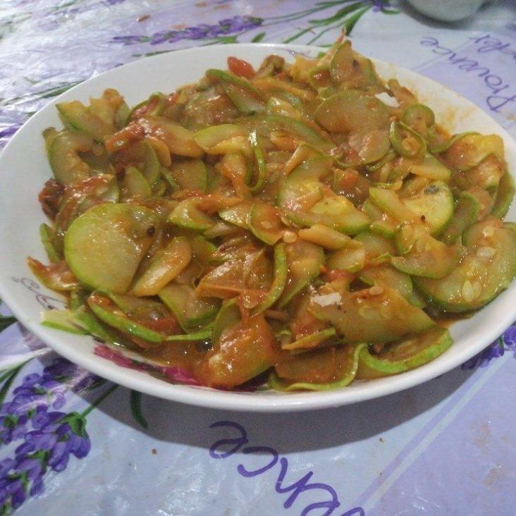 西葫芦炒番茄