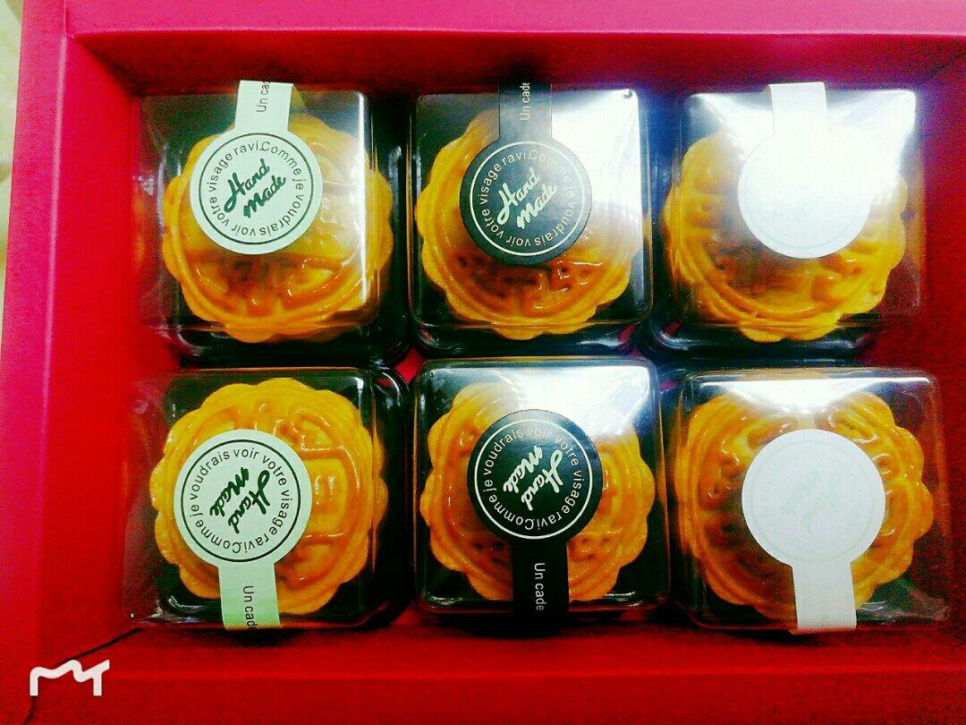 广式月饼——蛋黄莲蓉月饼