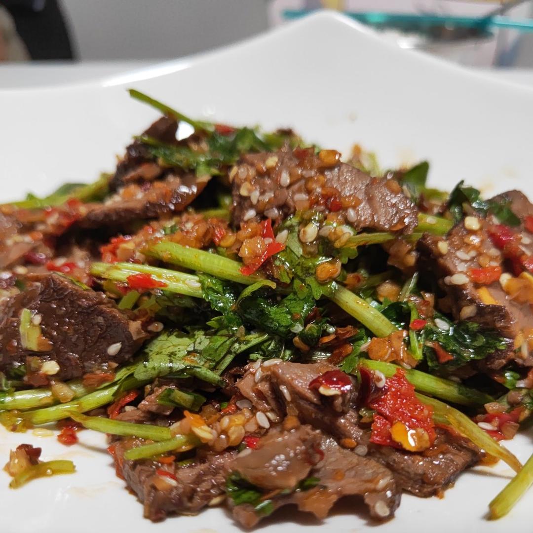 凉拌卤牛肉