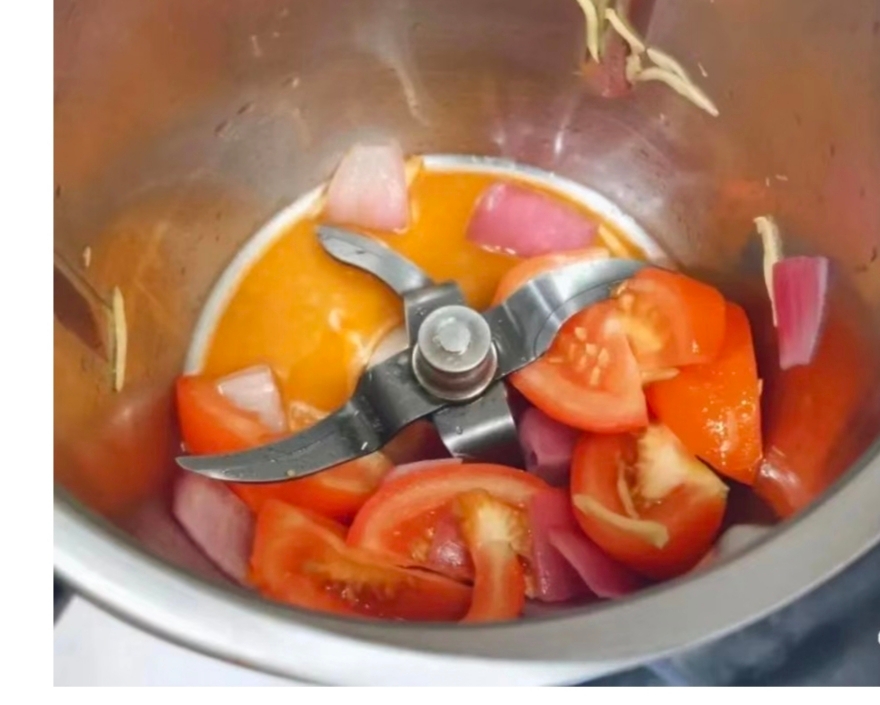 番茄牛肉丸汤（美善品小美食谱）的做法 步骤1