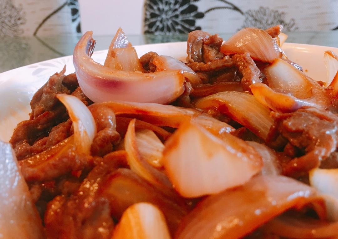 洋葱炒牛肉
