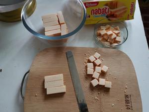 10寸简单版彩虹奶油水果蛋糕的做法 步骤10
