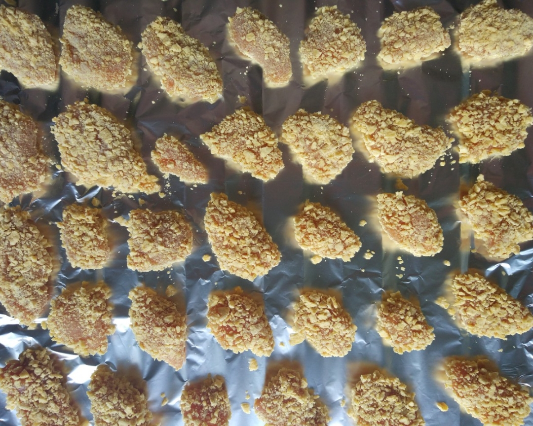 无油且脆嫩的烤箱鸡米花的做法